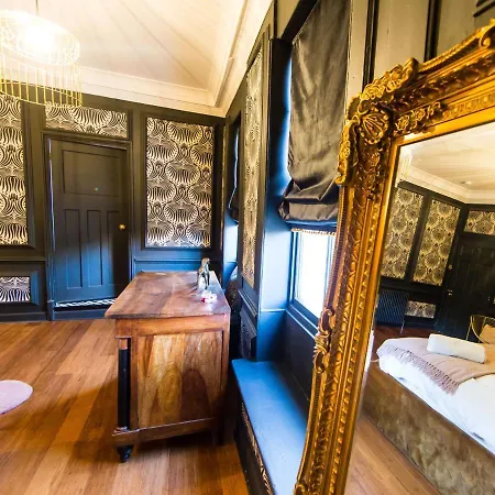 Maison Parfaite Yo1 - Exquisite 400 Year Old, City Centre Townhouse York Exterior photo