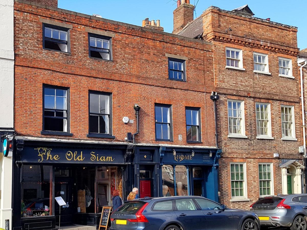 Maison Parfaite Yo1 - Exquisite 400 Year Old, Centre Townhouse * York