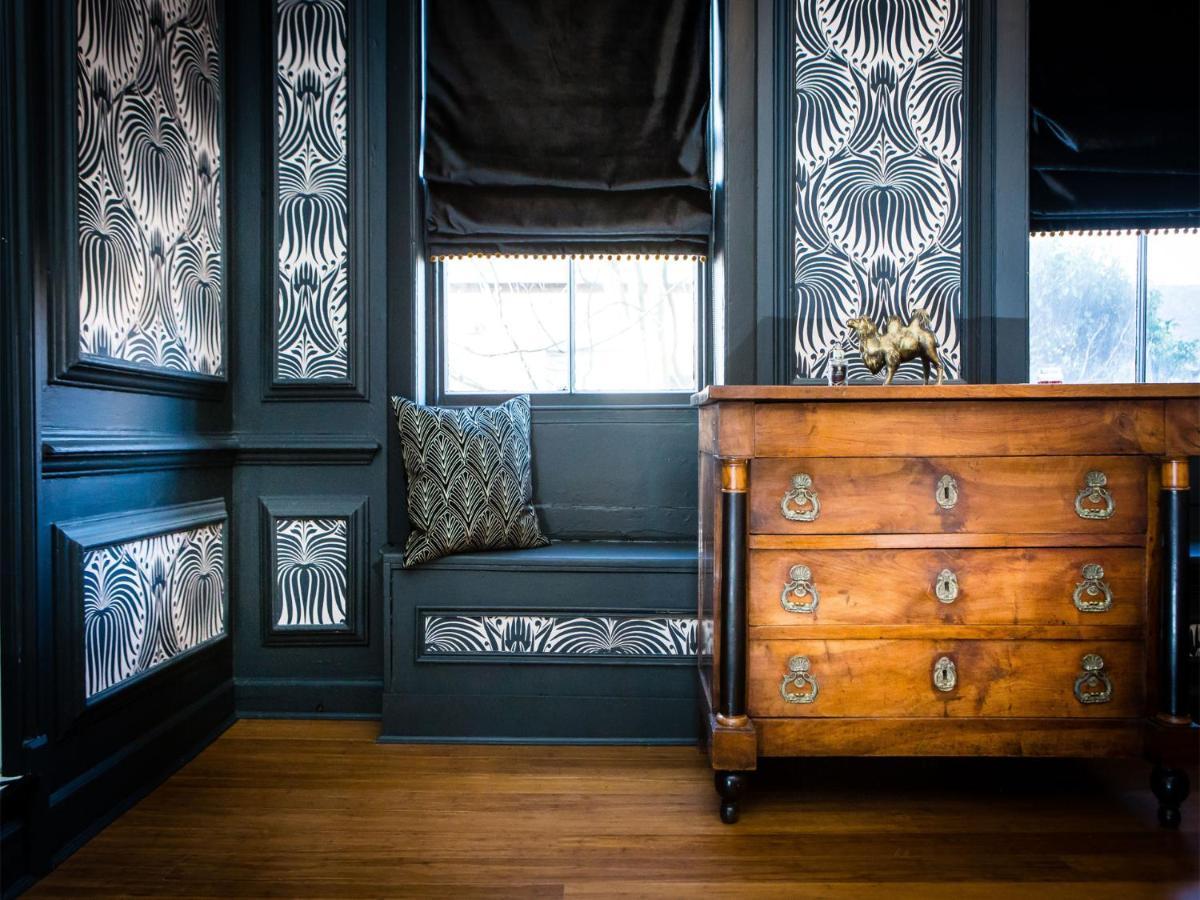 Maison Parfaite Yo1 - Exquisite 400 Year Old, Centre Townhouse *