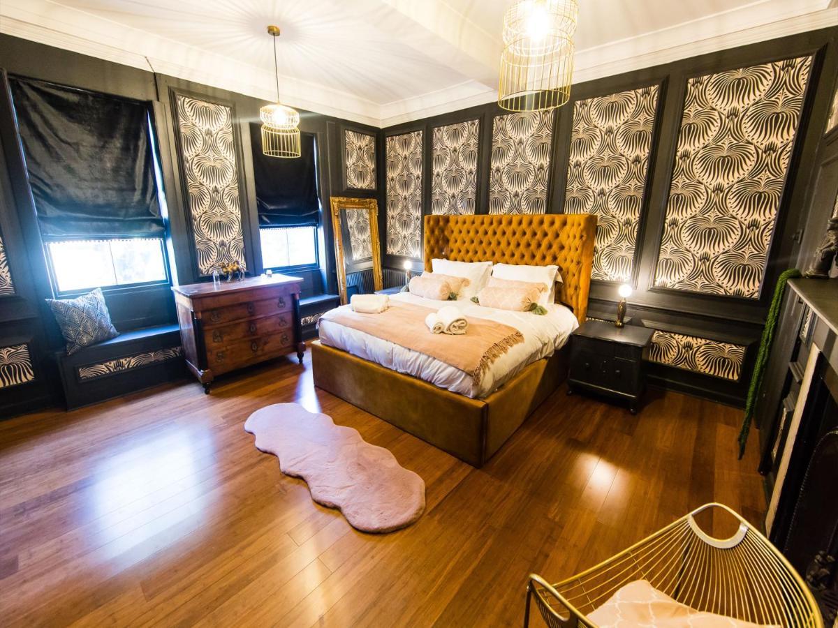 Maison Parfaite Yo1 - Exquisite 400 Year Old, Centre Townhouse * York