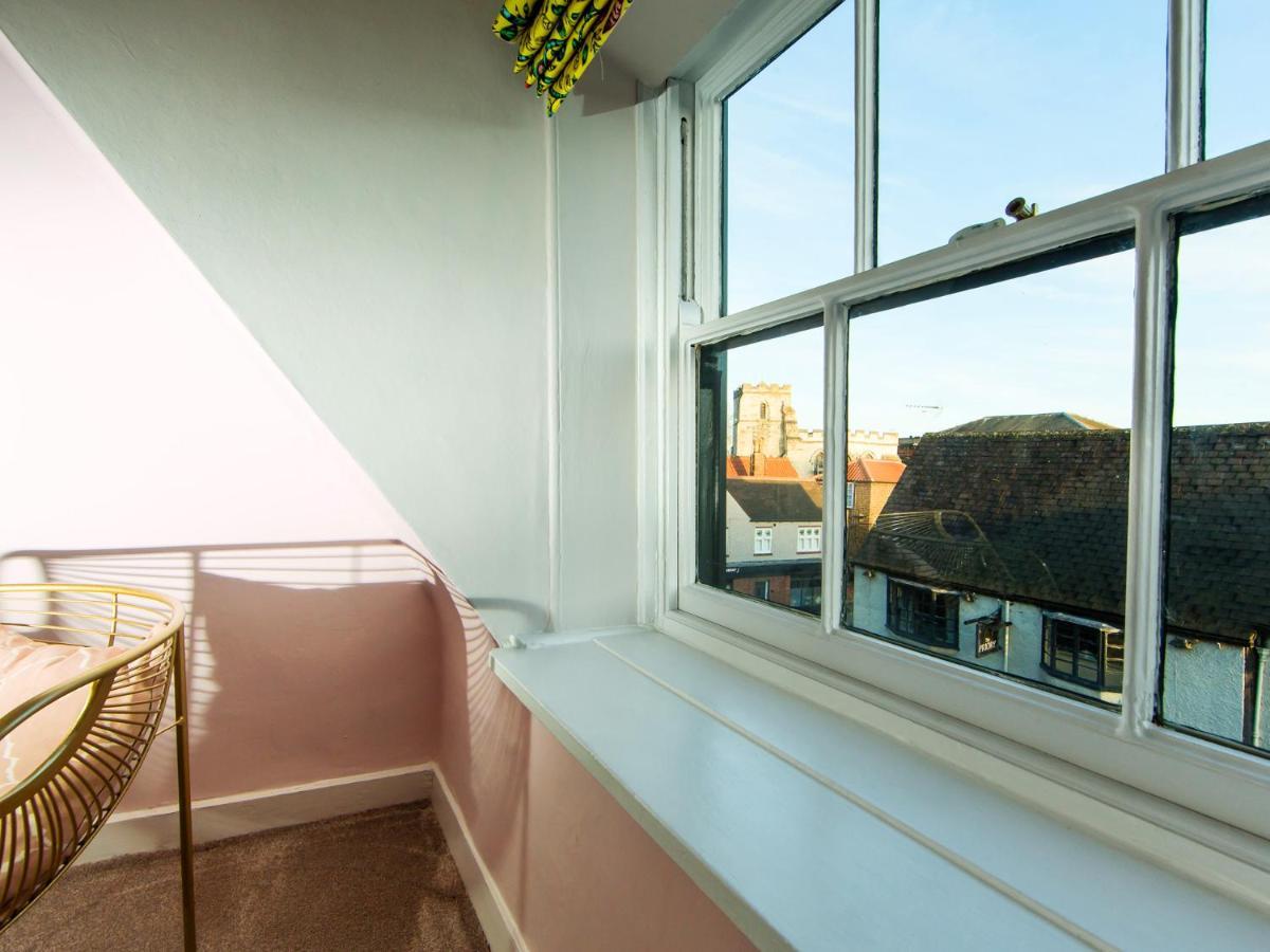 Maison Parfaite Yo1 - Exquisite 400 Year Old, Centre Townhouse