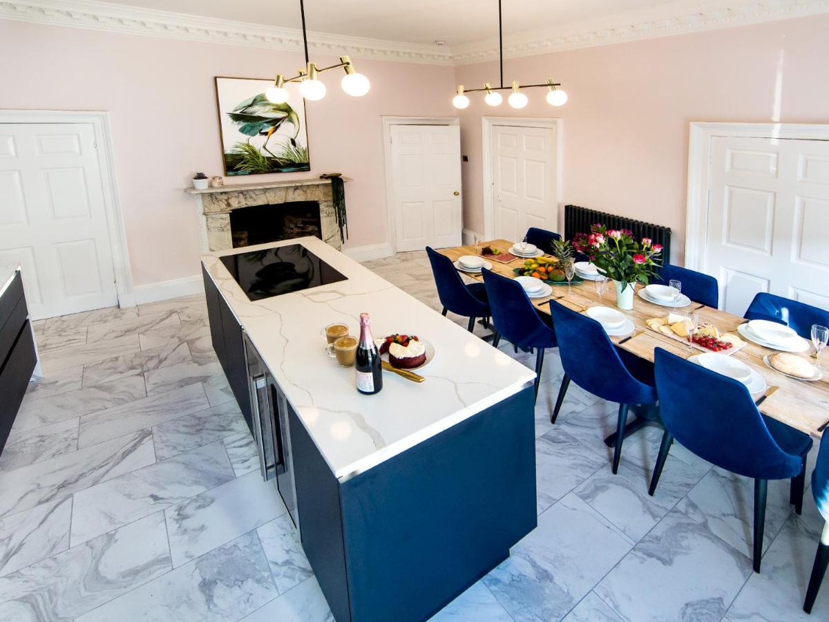 Maison Parfaite Yo1 - Exquisite 400 Year Old, Centre Townhouse * York