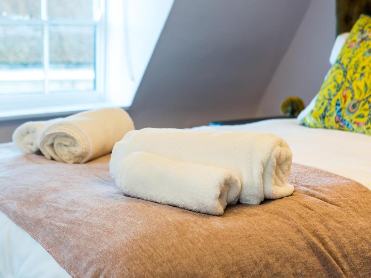 Maison Parfaite Yo1 - Exquisite 400 Year Old, Centre Townhouse Holiday home